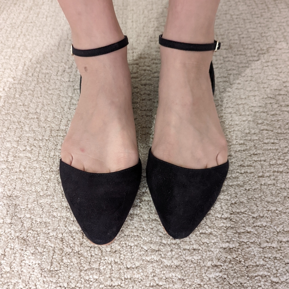 Black strappy flats (size 7)